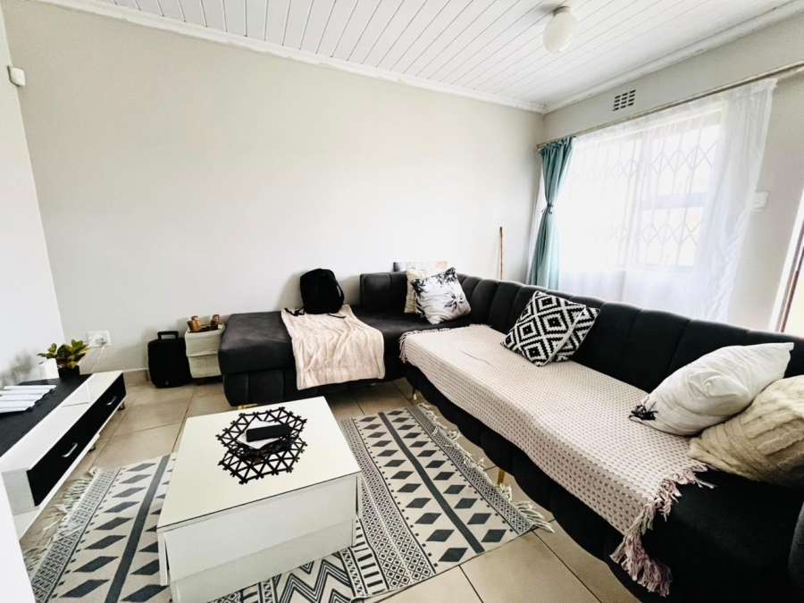 2 Bedroom Property for Sale in Amalinda Eastern Cape